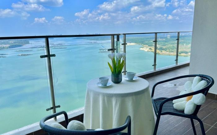 Lovell 70"TV Oceanfront Pearl: 3+1BR @Lv32 6-14pax