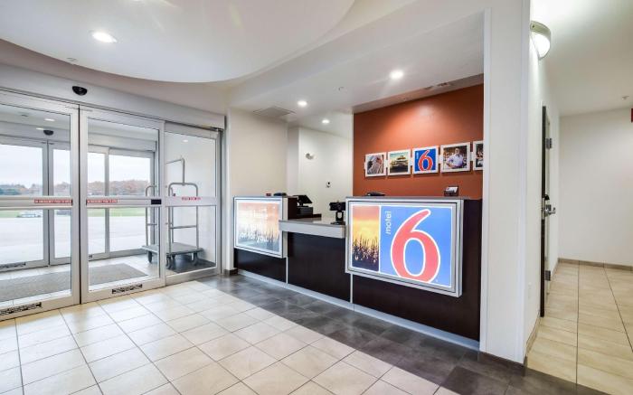 Motel 6 Poplar Bluff, MO