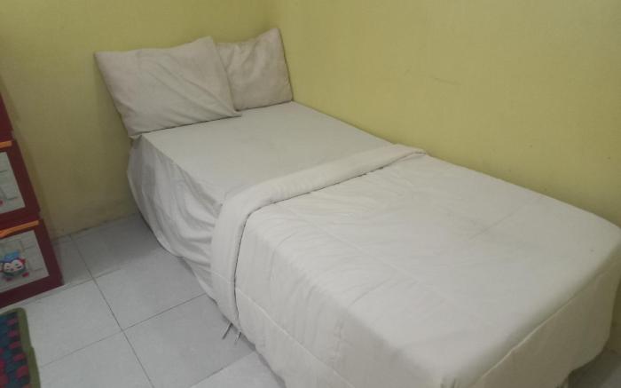 SPOT ON 93886 Kost Zalfa Amalia Syariah