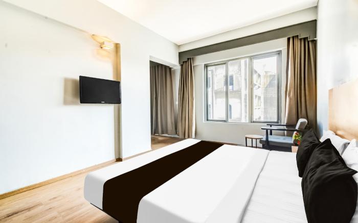 Super Townhouse Lakdikapul