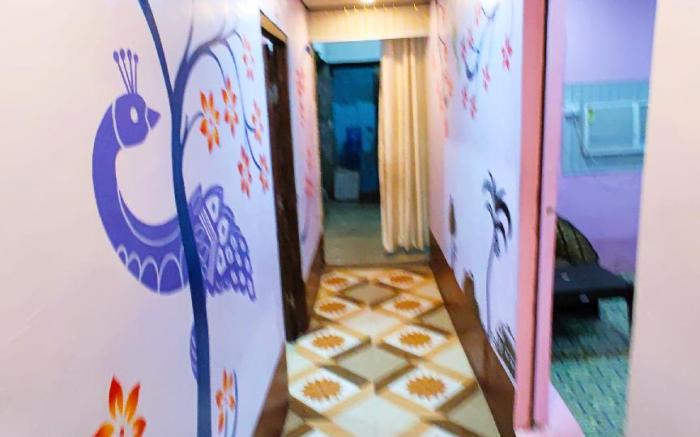 Goroomgo Rainbow Residency Varanasi - Walking distance from Ganga Arti Assi Ghat