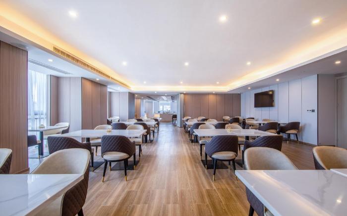 Atour X Hotel Guiyang Jiaxiu Building Jichang Road