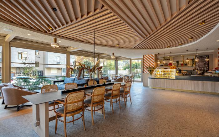 OLI HOTEL & SUITES