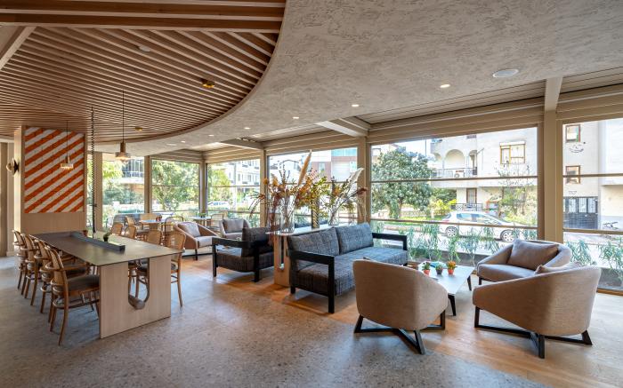 OLI HOTEL & SUITES