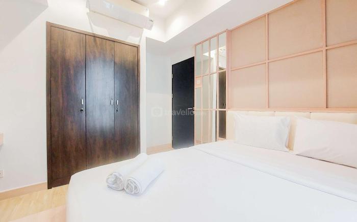 Modern Look & Cozy 1BR Branz BSD City By Travelio