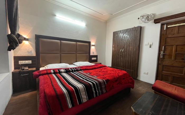 Hotel Premier Mall Road Manali