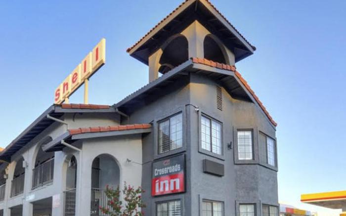 Crossroads Inn - Downtown Sacramento