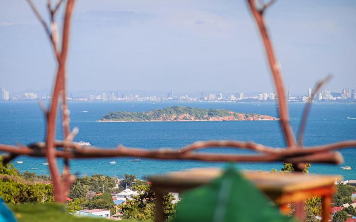 Parinya Hill Homestay & Cafe