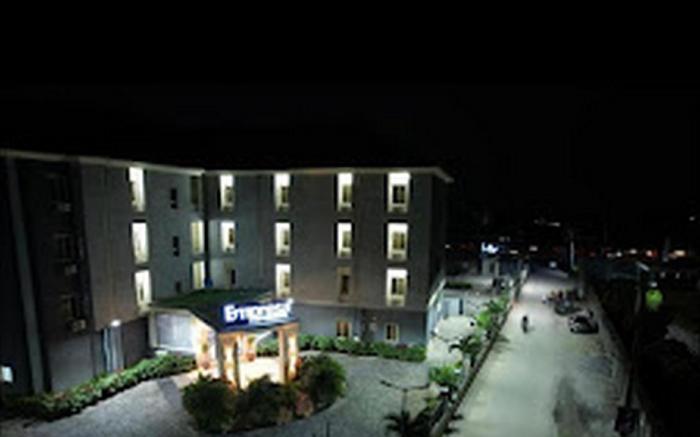 Empresa Hotel & Spa, Lekki