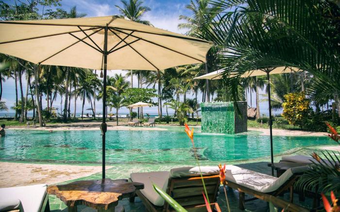 CLANDESTINO BEACH RESORT