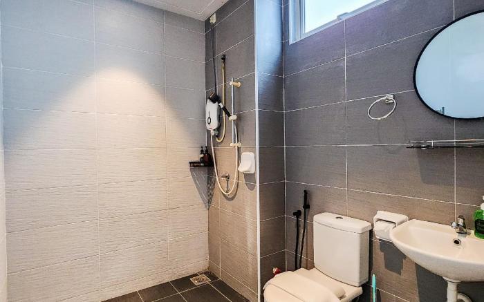 Railway Stylish Homestay (3BR3B) 6 Pax #Cowidea