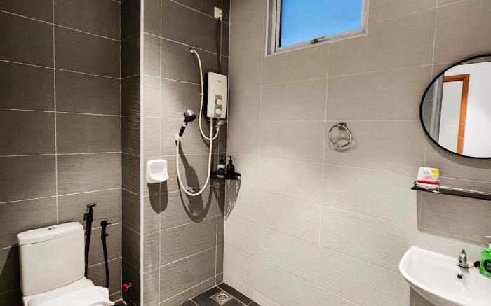 Railway Stylish Homestay (3BR3B) 6 Pax #Cowidea