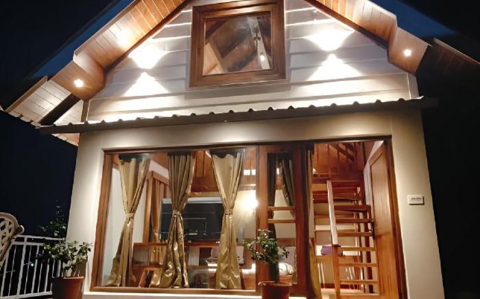 Lake Pleasant Cottage