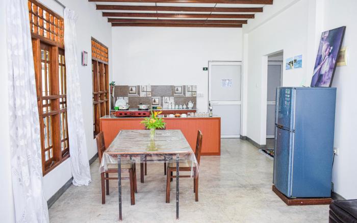 The Emerald Guest House & Villa
