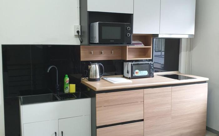 House in community mall 3 Bed 3 Bath for 6 people
