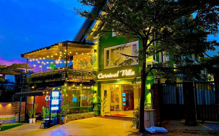 Carnival Villa