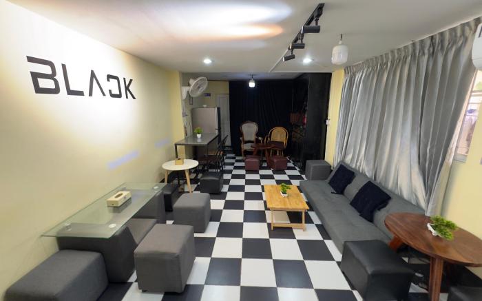 Room 7 - Studio in a villa  with swimming pool 