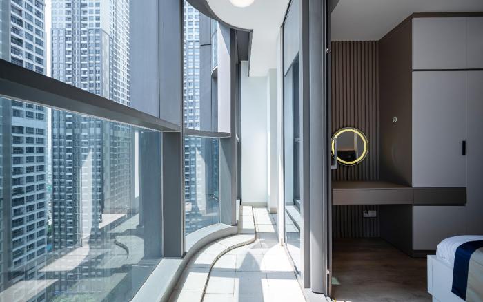 Isabelle Luxury inside Landmark 81 Tower