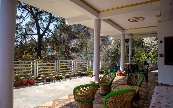 Nature's Vibe Homestay-Hill View, Garden and Patio