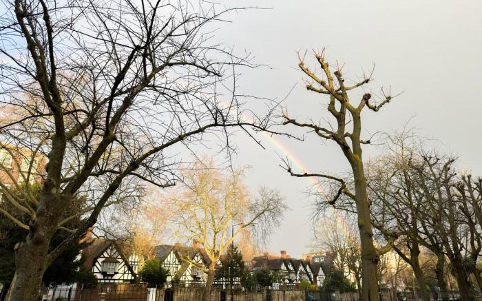 𝟑 𝐁𝐞𝐝 𝟑 𝐁𝐚𝐭𝐡  Apt w/ Garden in Maida Vale