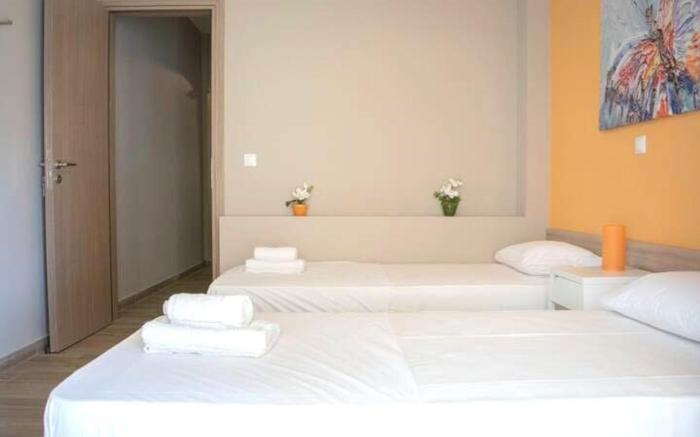 Chic and Minimal apartment close to Thissio Metro