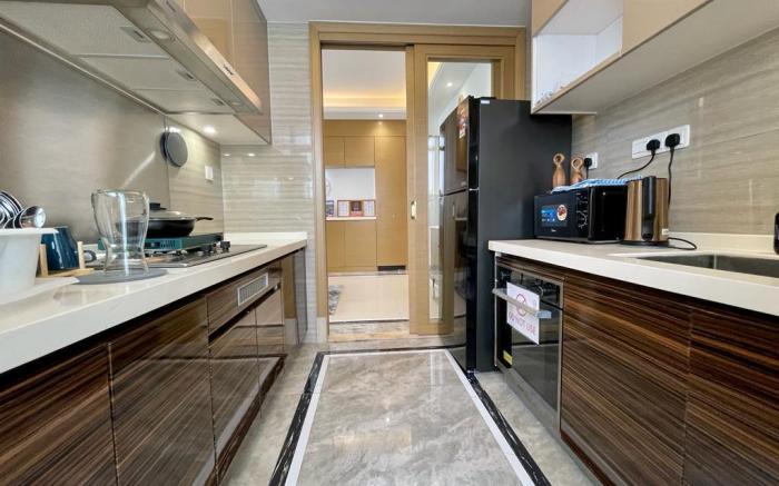 Sea View Blissful Abode 2BR at R&F By ANJU