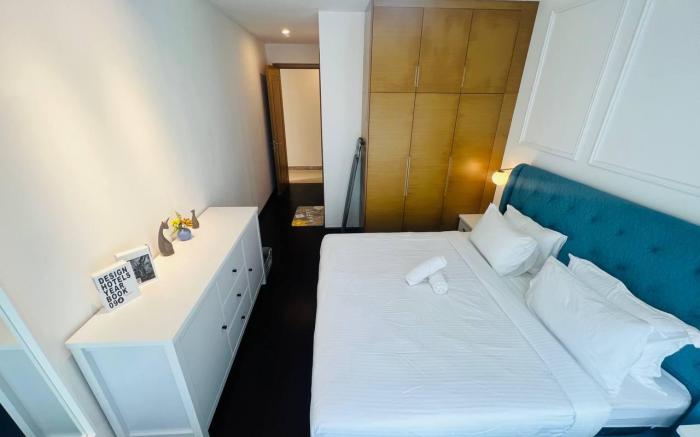 Skyline Condo 2BR unit at R&F Princess by ANJU