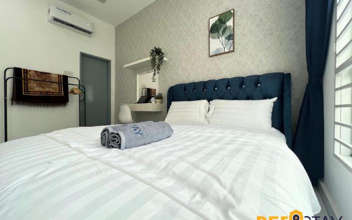 Bandar Saujana Putra 8PAX Residence Pool View