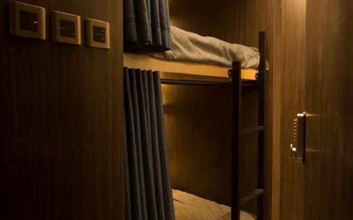 Room for Four (Bunk Beds) at Exit B1, Jordan MTR Station