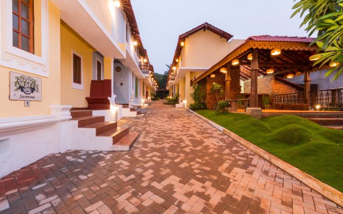 Avontade Suites - Entire Pool Villas