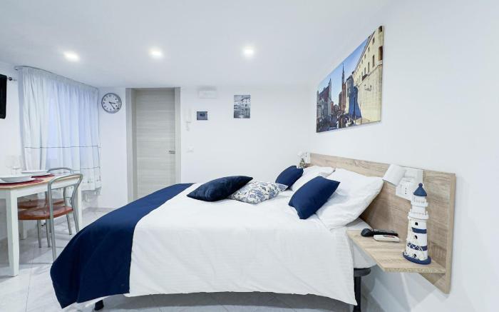 Blue Eyes by Ca-Sa Check