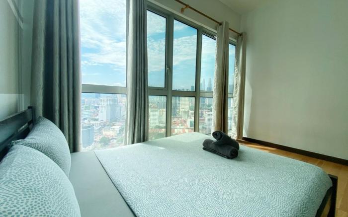 3 Bedroom KlccView@Balcony@High Floor@ Regalia