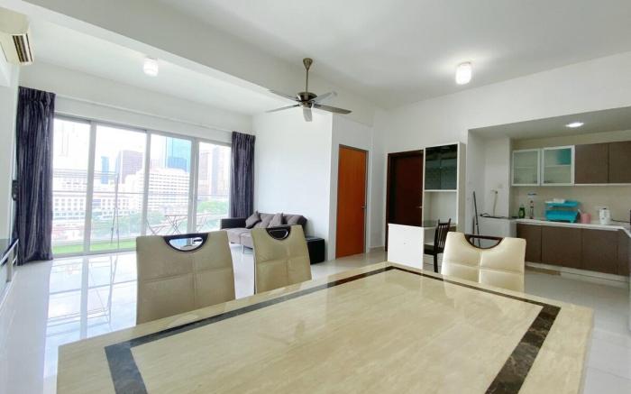 Dreamy KLCC View 2BR Balcony @RegaliaSuites