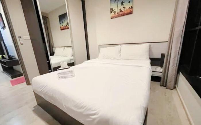 Central Pattaya 2BR walking street/nice pool/beach