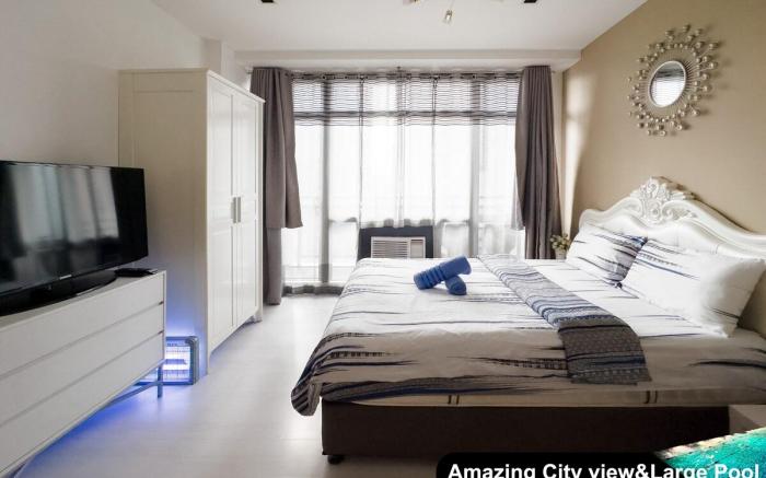 Amazing Romantic view L-pools Gramercy Makati 1212