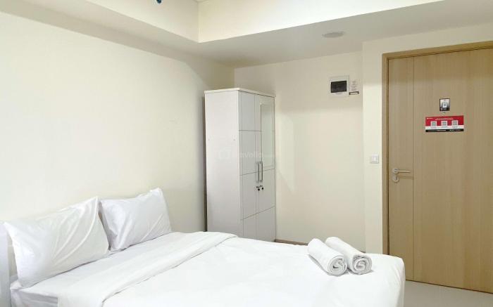 Minimalist Studio Meikarta Apartment By Travelio