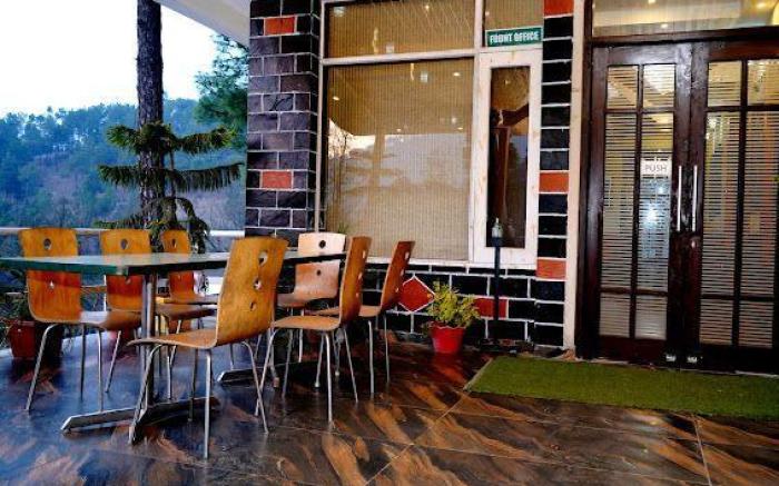 Hotel Chail Retreat-A Boutique Resort