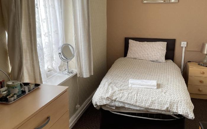 San Diego Guest House near Pleasure Beach