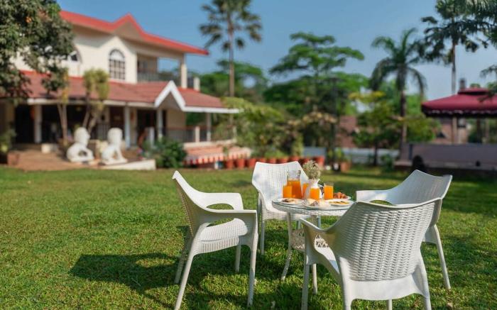 StayVista at Hillside Serenity