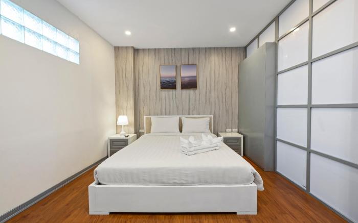 2BR apartment 20 Linh Lang near Lotte/Kim Ma