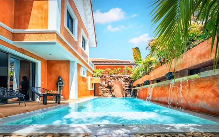 WOWLAND Luxury Pool Villa Pattaya Walking Street