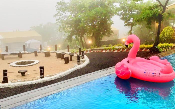 canvas resort container