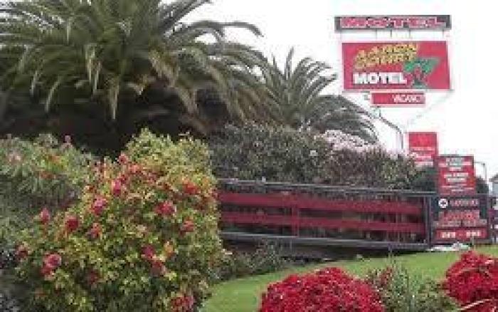 Aaron Court Motel