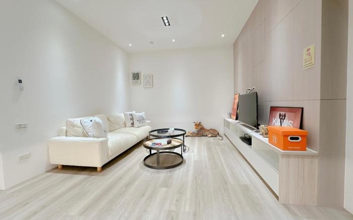 Aug hot sale/ Designer House MRT5min科技大樓站/免走樓梯附陽台