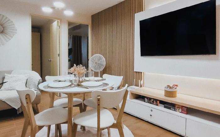Aesthetic 3BR Condo Near Airport, Samal & SM