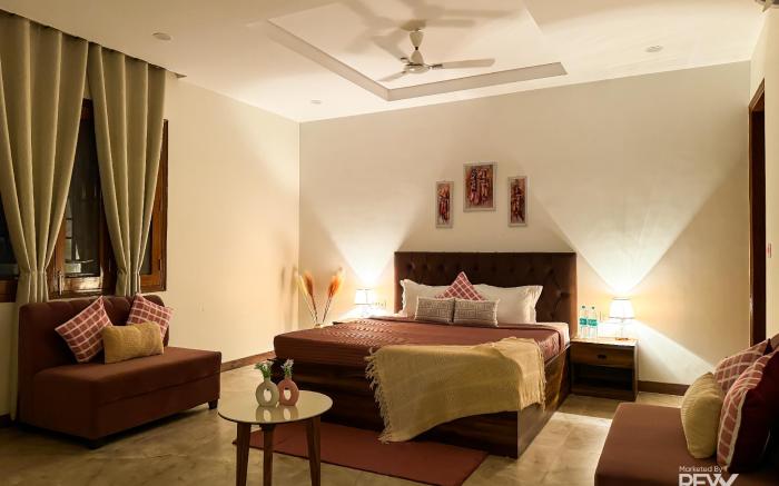 Guru Sadan, A Luxe Stay