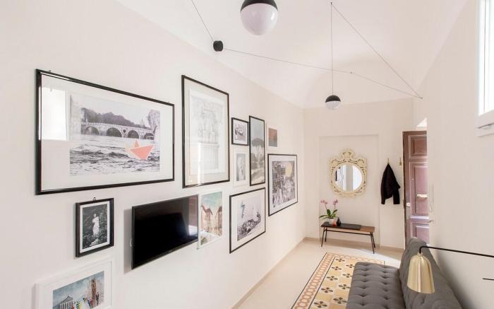 Style and Comfort In Airy Apartment Near Colosseum