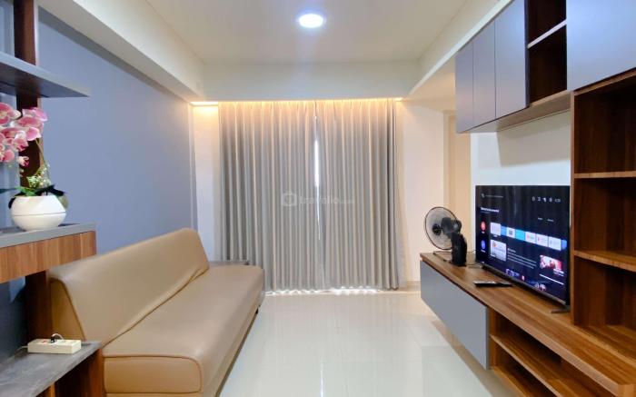 WellFurnished 2BR Meikarta Apartment By Travelio