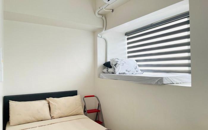 * * WV 2 Tranquil Haven