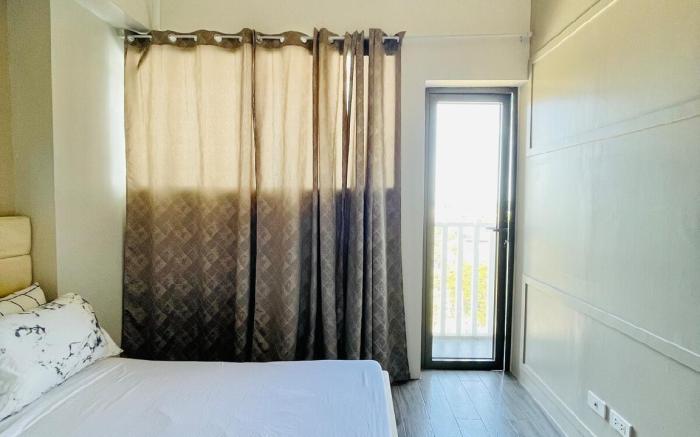 * * WV 9 Best Value Barkada Room